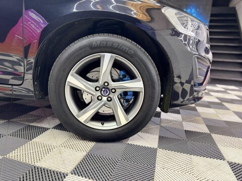 Volvo XC60 2.4 D4 R-Design Nav AWD Euro 5 (s/s) 5dr 38