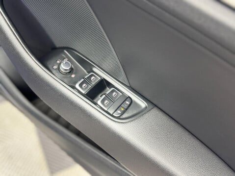 Audi S3 2.0 TFSI Sportback S Tronic quattro Euro 6 (s/s) 5dr 22