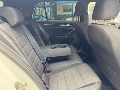 Volkswagen Golf 2.0 TSI R DSG 4Motion Euro 6 (s/s) 5dr 42