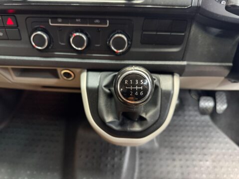 Volkswagen Transporter 2.0 TDI T30 BlueMotion Tech Highline FWD SWB Euro 6 (s/s) 5dr 23