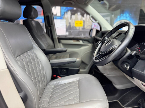 Volkswagen Transporter 2.0 BiTDI T30 BlueMotion Tech Highline DSG FWD SWB Euro 6 (s/s) 5dr 27