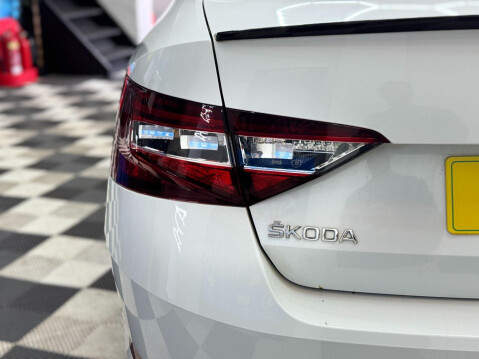 Skoda Superb 2.0 TSI SportLine DSG Euro 6 (s/s) 5dr 23