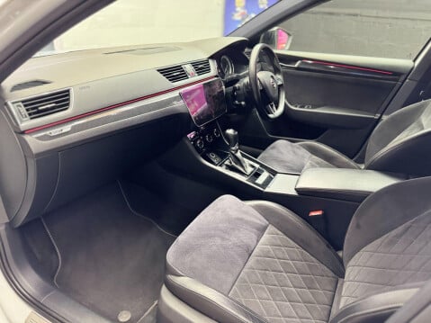 Skoda Superb 2.0 TSI SportLine DSG Euro 6 (s/s) 5dr 25