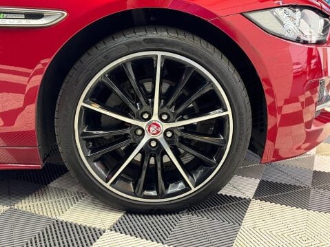 Jaguar XE XE R-Sport Saloon 1 Automatic Diesel 14