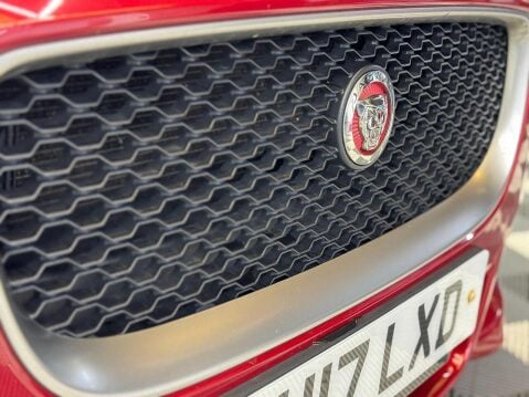 Jaguar XE XE R-Sport Saloon 1 Automatic Diesel 22