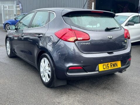 Kia Ceed 1.6 CRDi EcoDynamics 2 Euro 5 (s/s) 5dr 4