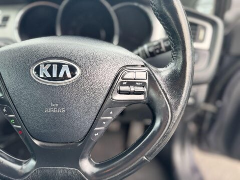 Kia Ceed 1.6 CRDi EcoDynamics 2 Euro 5 (s/s) 5dr 35
