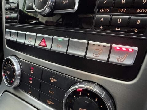 Mercedes-Benz SLK 1.8 SLK250 BlueEfficiency AMG Sport Edition 125 G-Tronic+ Euro 5 (s/s) 2dr 35