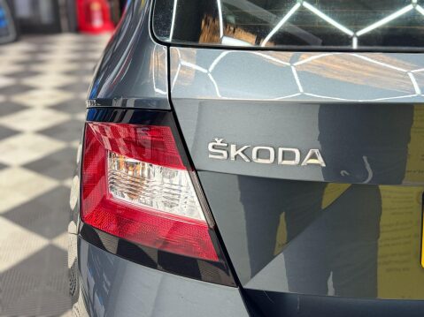 Skoda Fabia 1.0 TSI SE Euro 6 (s/s) 5dr 17