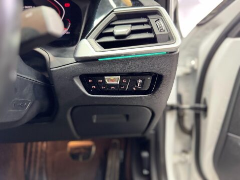 BMW 3 Series 2.0 320d M Sport Auto xDrive Euro 6 (s/s) 4dr 28