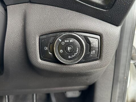 Ford Transit Connect 1.6 TDCi 230 Kombi L2 H1 5dr 20