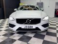 Volvo V60 2.0 B3 MHEV Momentum Auto Euro 6 (s/s) 5dr 2