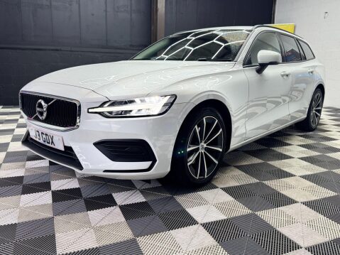 Volvo V60 2.0 B3 MHEV Momentum Auto Euro 6 (s/s) 5dr 8
