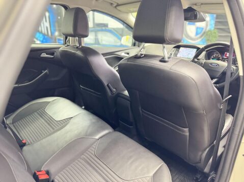 Ford Focus 1.0T EcoBoost Titanium X Euro 6 (s/s) 5dr 19