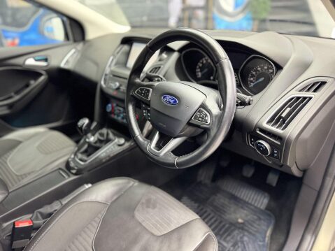 Ford Focus 1.0T EcoBoost Titanium X Euro 6 (s/s) 5dr 40
