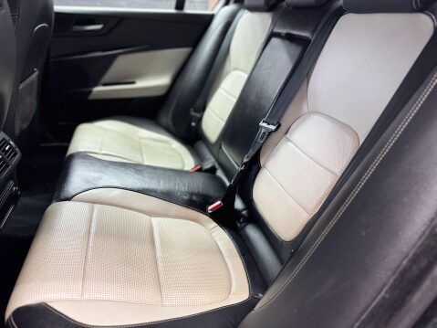 Jaguar XE 2.0d R-Sport Euro 6 (s/s) 4dr 31