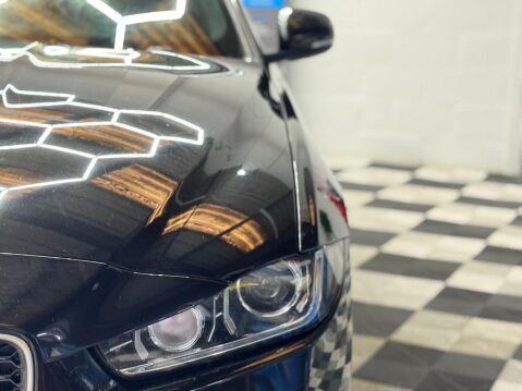 Jaguar XE 2.0d R-Sport Euro 6 (s/s) 4dr 37