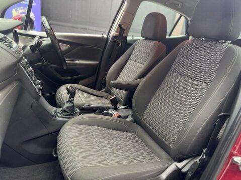 Vauxhall Mokka 1.6 Exclusiv 2WD Euro 5 (s/s) 5dr 31