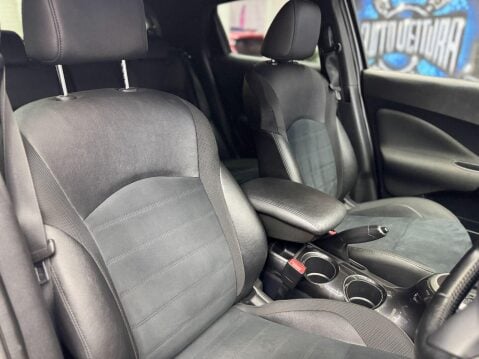 Nissan Juke 1.6 N-Connecta XTRON Euro 6 5dr 22