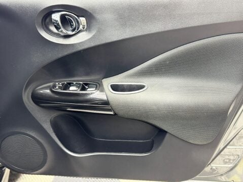 Nissan Juke 1.6 N-Connecta XTRON Euro 6 5dr 28