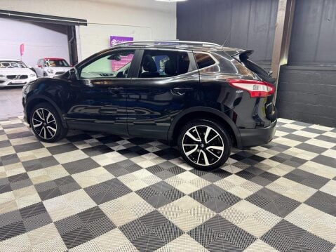 Nissan Qashqai 1.2 DIG-T Tekna 2WD Euro 6 (s/s) 5dr 4