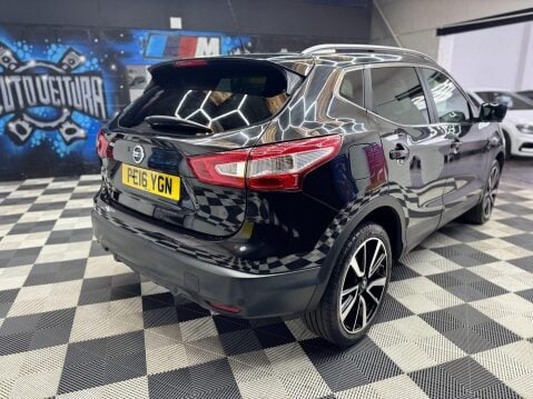 Nissan Qashqai 1.2 DIG-T Tekna 2WD Euro 6 (s/s) 5dr 28