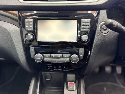 Nissan Qashqai 1.2 DIG-T Tekna 2WD Euro 6 (s/s) 5dr 45