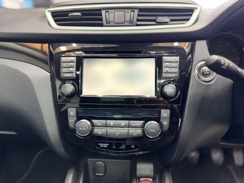 Nissan Qashqai 1.2 DIG-T Tekna 2WD Euro 6 (s/s) 5dr 47