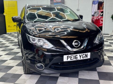 Nissan Qashqai 1.2 DIG-T Tekna 2WD Euro 6 (s/s) 5dr 9