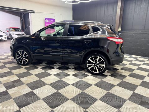 Nissan Qashqai 1.2 DIG-T Tekna 2WD Euro 6 (s/s) 5dr 15