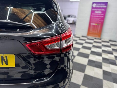 Nissan Qashqai 1.2 DIG-T Tekna 2WD Euro 6 (s/s) 5dr 26