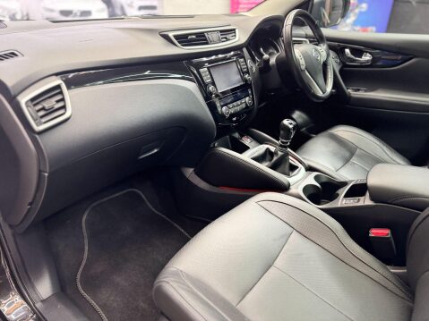 Nissan Qashqai 1.2 DIG-T Tekna 2WD Euro 6 (s/s) 5dr 43