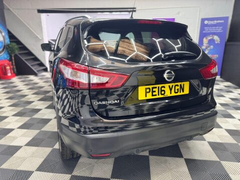 Nissan Qashqai 1.2 DIG-T Tekna 2WD Euro 6 (s/s) 5dr 18