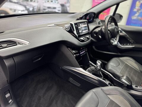 Peugeot 2008 1.6 e-HDi Allure Euro 5 (s/s) 5dr 27