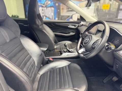 MG HS 1.5 T-GDI Trophy Euro 6 (s/s) 5dr 13