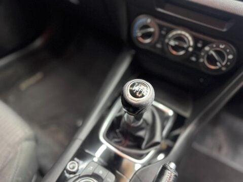 Mazda 3 2.0 SKYACTIV-G SE Euro 5 (s/s) 5dr 29