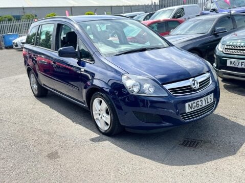 Vauxhall Zafira 1.8 16V Exclusiv Euro 5 5dr 27