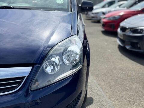 Vauxhall Zafira 1.8 16V Exclusiv Euro 5 5dr 38