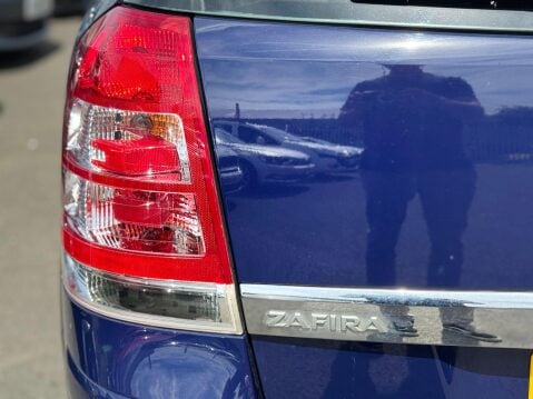 Vauxhall Zafira 1.8 16V Exclusiv Euro 5 5dr 21