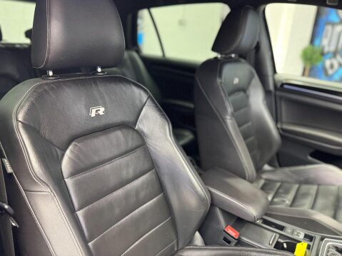 Volkswagen Golf Golf R Hatchback 1 Automatic Petrol 29