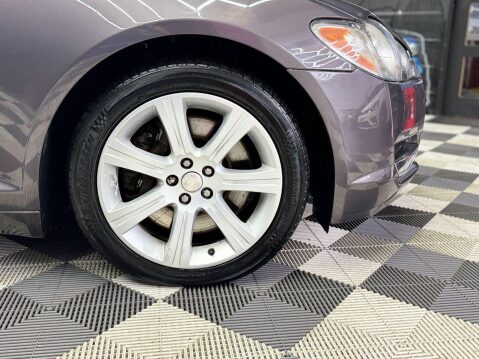 Jaguar XF 3.0d V6 Luxury Saloon 4dr Diesel Auto Euro 5 (240 ps) 16