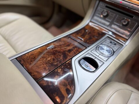 Jaguar XF 3.0d V6 Luxury Saloon 4dr Diesel Auto Euro 5 (240 ps) 28