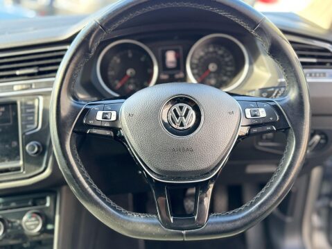 Volkswagen Tiguan 2.0 TDI BlueMotion Tech SE Navigation Euro 6 (s/s) 5dr 58