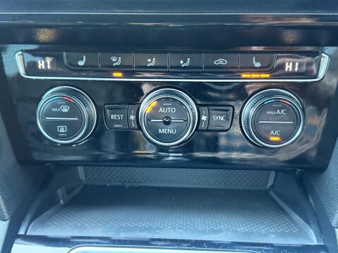 Volkswagen Arteon 2.0 TDI R-Line Fastback DSG Euro 6 (s/s) 5dr 24