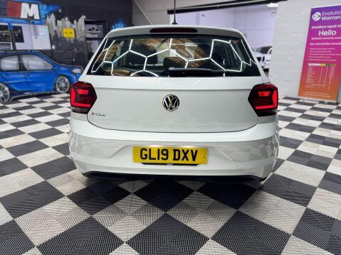 Volkswagen Polo Polo SE Hatchback 0 Manual Petrol 30