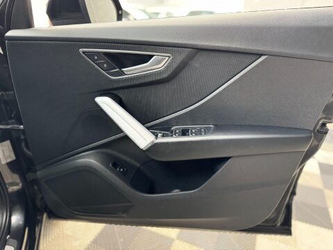 Audi Q2 1.0 TFSI 30 Black Edition Euro 6 (s/s) 5dr 33