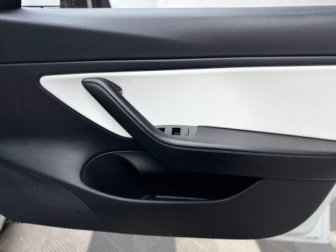 Tesla Model 3 (Dual Motor) Performance Auto 4WDE 4dr (Performance Upgrade) 40