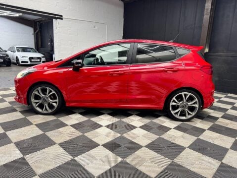 Ford Fiesta 1.0T EcoBoost ST-Line Euro 6 (s/s) 5dr 23