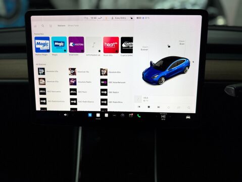 Tesla Model 3 (Dual Motor) Long Range Auto 4WDE 4dr 33