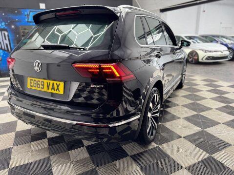 Volkswagen Tiguan 2.0 TDI R-Line Tech DSG 4Motion Euro 6 (s/s) 5dr 27